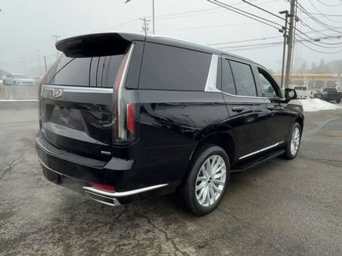 Used 2022 Cadillac Escalade Luxury AWD/4WD image 8