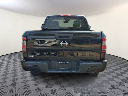 Used 2025 Nissan Frontier SV RWD image 6