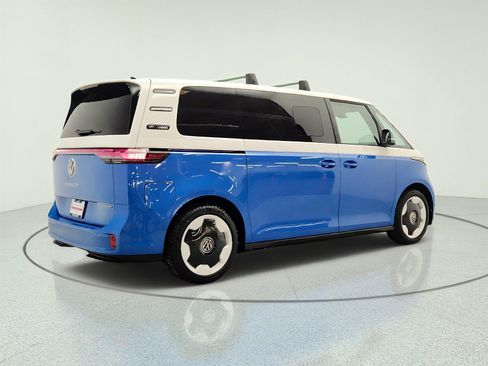 Used 2025 Volkswagen ID. Buzz 1st Edition AWD/4WD image 5