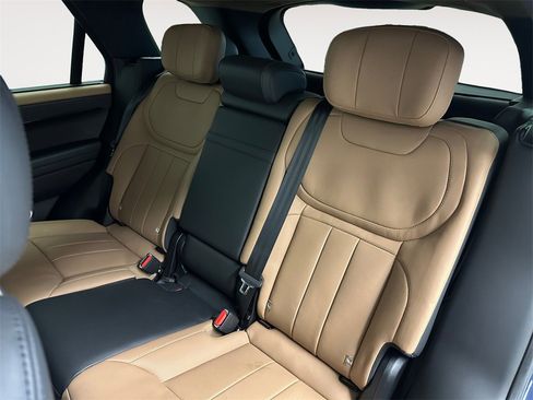 Used 2025 Land Rover Range Rover Sport Autobiography image 13