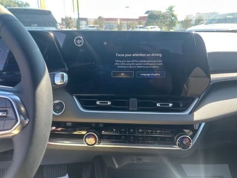 New 2026 Chevrolet Equinox LT w/ Convenience Package II image 22