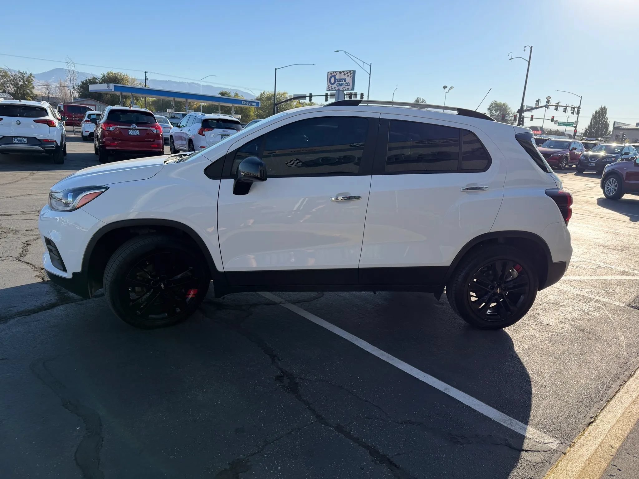 Used 2019 Chevrolet Trax LT w/ Sun & Sound Package AWD/4WD image 5