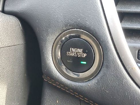 Certified 2017 Chevrolet Trax LT w/ LT Convenience Package image 23