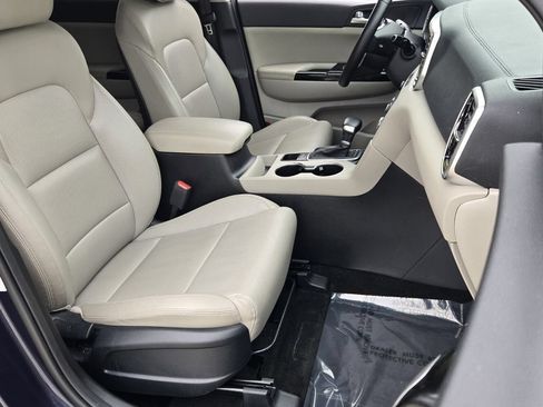 Used 2022 Kia Sportage EX FWD image 16