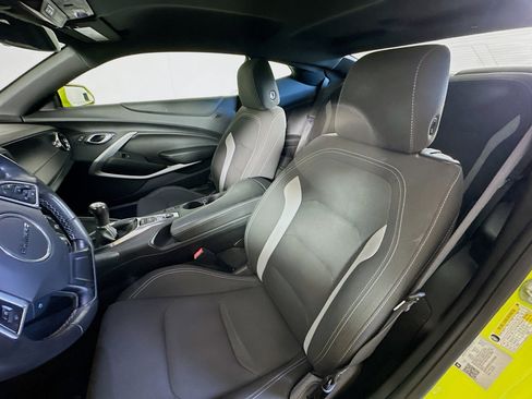 Used 2020 Chevrolet Camaro LS RWD image 13