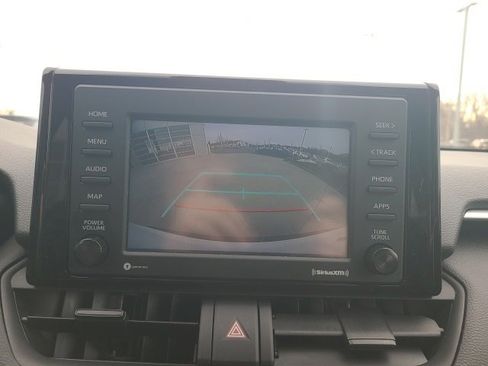 Used 2022 Toyota RAV4 XLE image 29