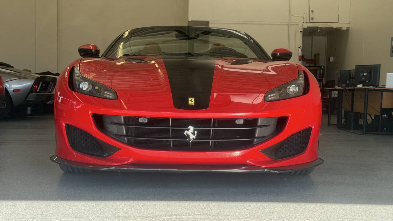 Used 2019 Ferrari Portofino RWD image 3