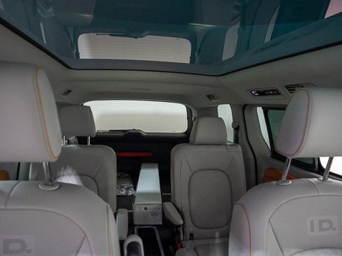 New 2025 Volkswagen ID. Buzz 1st Edition image 30