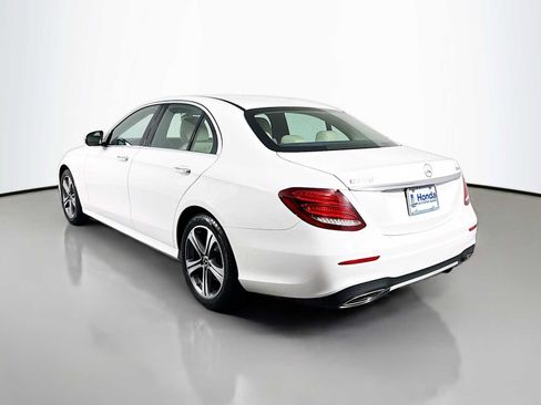 Used 2020 Mercedes-Benz E 350 4MATIC Sedan image 8