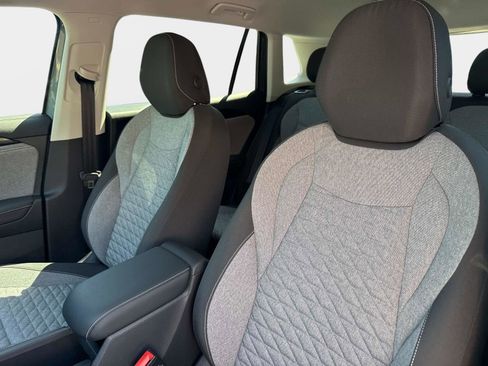 Certified 2025 Volkswagen Tiguan S FWD image 20