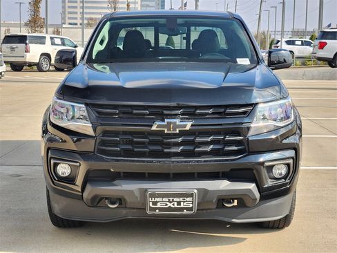Used 2022 Chevrolet Colorado LT w/ LT Convenience Package image 2