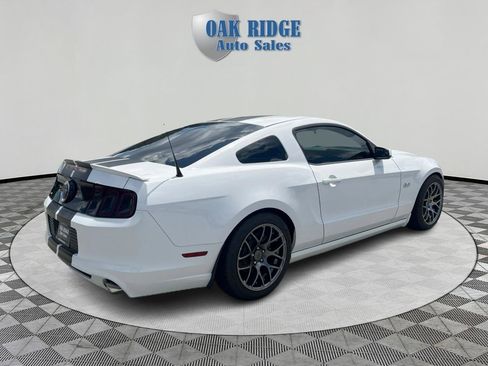 Used 2014 Ford Mustang GT RWD image 5