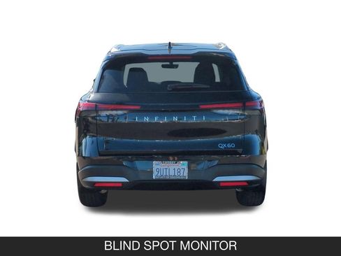 Used 2026 INFINITI QX60 Luxe w/ Cargo Package FWD image 8