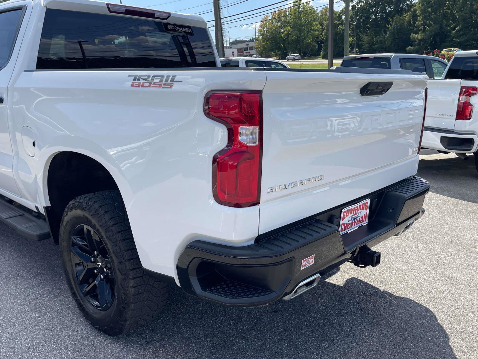 Used 2024 Chevrolet Silverado 1500 LT Trail Boss w/ Protection Package AWD/4WD image 30