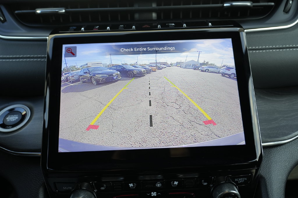 Used 2023 Jeep Grand Cherokee Overland AWD/4WD image 55