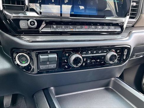 New 2026 Chevrolet Silverado 2500 ZR2 w/ LPO, Dark Essentials Package AWD/4WD image 15