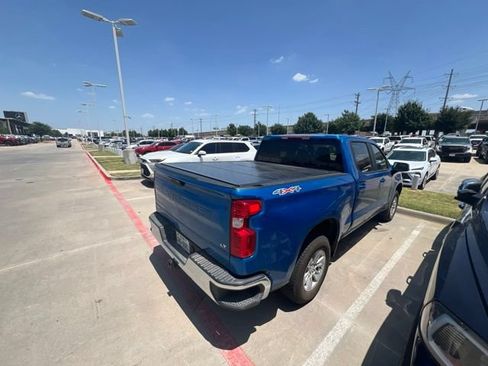 Used 2022 Chevrolet Silverado 1500 LT AWD/4WD image 4