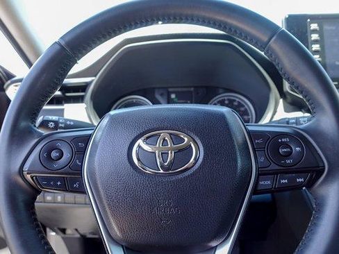 Certified 2022 Toyota Venza LE AWD/4WD image 13