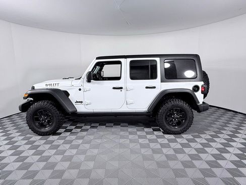 Used 2024 Jeep Wrangler Willys image 7