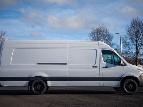 New 2026 Mercedes-Benz Sprinter 2500 image 4