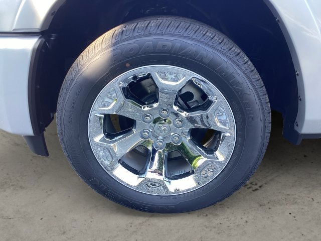 New 2026 RAM 1500 4x4 Quad Cab image 16