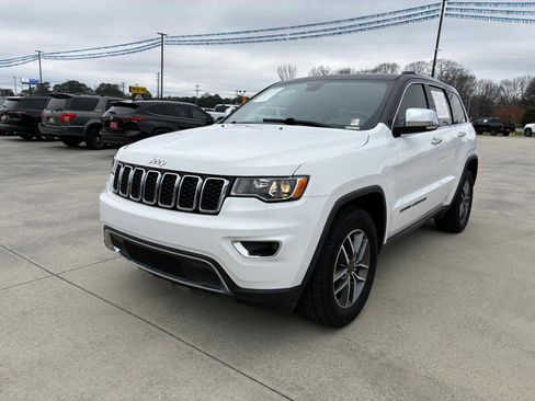 Used 2021 Jeep Grand Cherokee Limited image 2