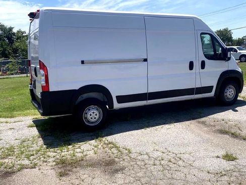 Used 2023 RAM ProMaster 2500 image 4