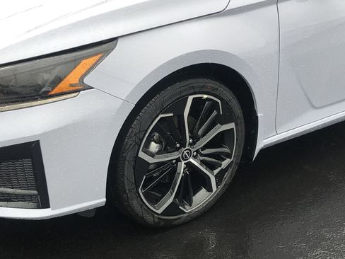 New 2025 Nissan Altima 2.5 SR w/ SR Premium Package image 10