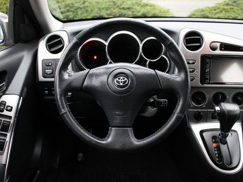 Used 2006 Toyota Matrix XR image 16