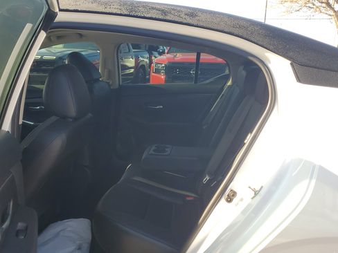 Used 2021 Nissan Sentra SR w/ SR Premium Package image 10