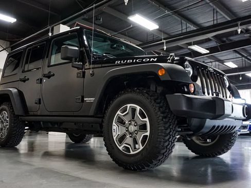 Used 2013 Jeep Wrangler Unlimited Rubicon w/ Connectivity Group AWD/4WD image 2