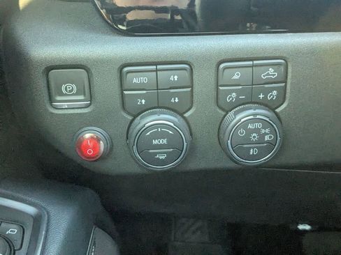 Used 2024 Chevrolet Silverado 1500 High Country w/ Max Trailering Package image 18