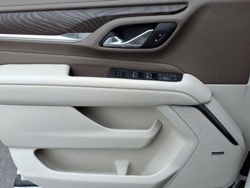 Used 2024 GMC Yukon Denali w/ Denali Reserve Package image 23