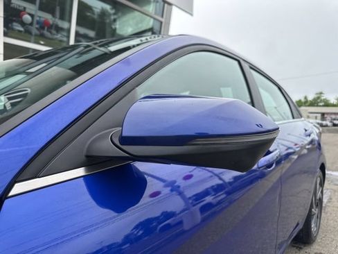 Used 2024 Hyundai Elantra Limited FWD image 30