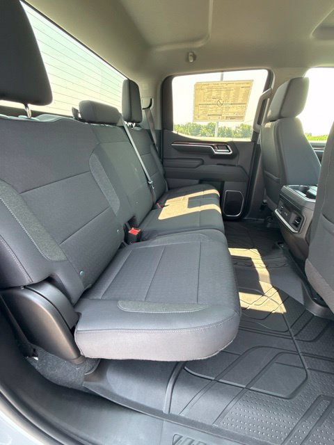 New 2026 Chevrolet Silverado 1500 RST w/ LPO, Dark Essentials Package AWD/4WD image 28