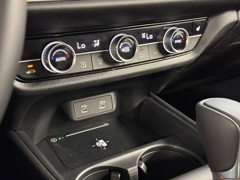 New 2026 Honda HR-V EX-L image 18