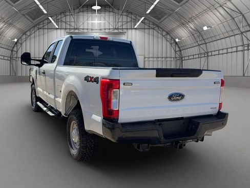 Used 2018 Ford F250 XL w/ Power Equipment Group image 5