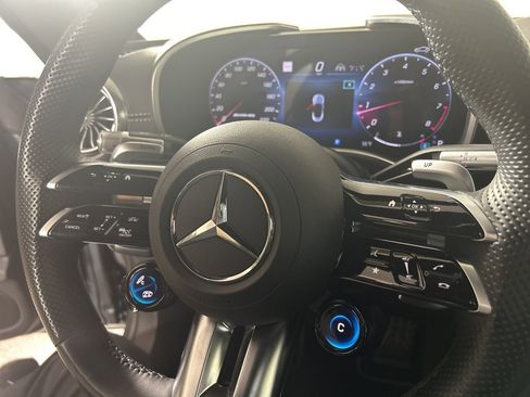 Used 2022 Mercedes-Benz SL 63 AMG 4MATIC image 14