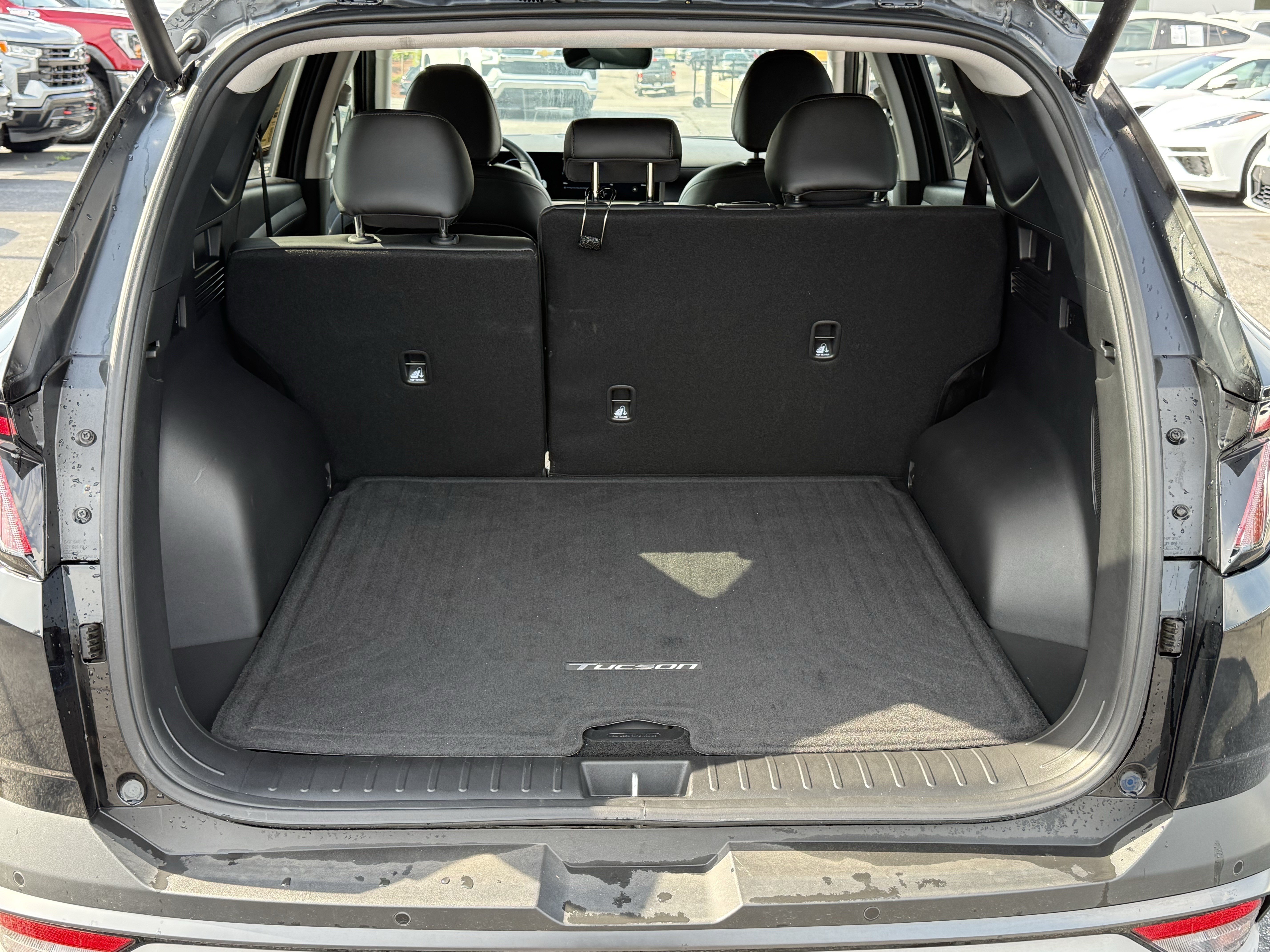 Used 2025 Hyundai Tucson Limited FWD image 33