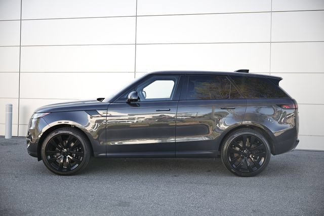 New 2026 Land Rover Range Rover Sport SE AWD/4WD image 4