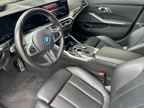 Used 2023 BMW 330e w/ M Sport Package RWD image 9