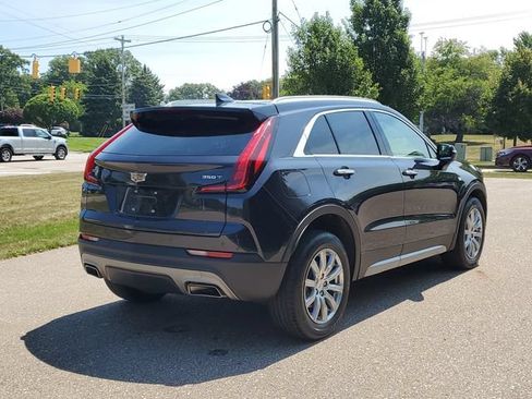 Used 2023 Cadillac XT4 Premium Luxury w/ Cold Weather Package FWD image 4