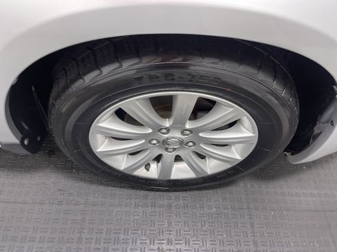 Used 2010 Chrysler Sebring Touring image 17