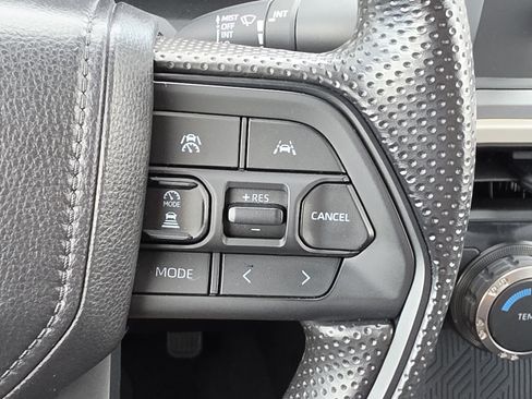 Certified 2025 Toyota Tacoma SR5 AWD/4WD image 17