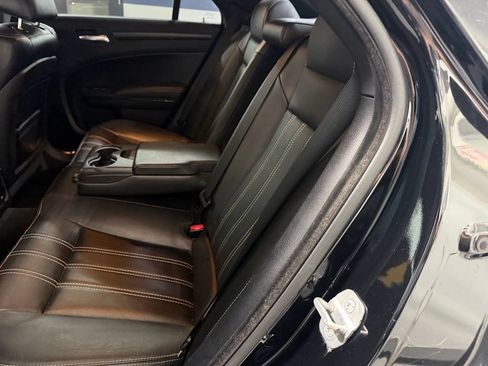 Used 2014 Chrysler 300 S RWD image 14