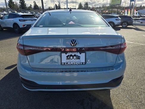 New 2026 Volkswagen Jetta SE image 5