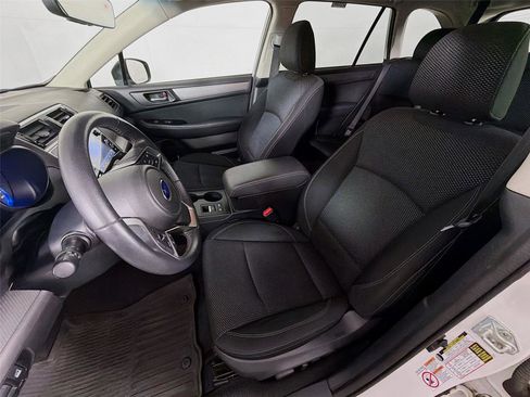 Used 2019 Subaru Outback 2.5i Premium image 11
