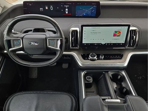 Used 2025 Ford Expedition Max Platinum image 12