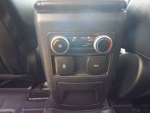 Used 2022 Ford Explorer XLT w/ Equipment Group 202A image 34