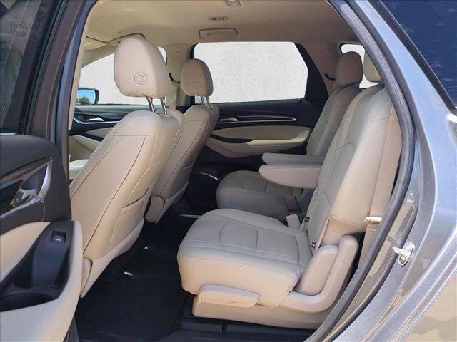 Used 2020 Buick Enclave Essence w/ Sound and Sites Package FWD image 18